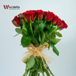 Alternative view of Classic Love – 20 Red Roses