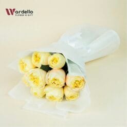 Vanilla Whisper – 10 White Roses