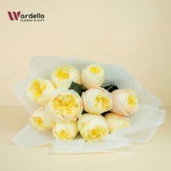 Alternative view of Vanilla Whisper – 10 White Roses